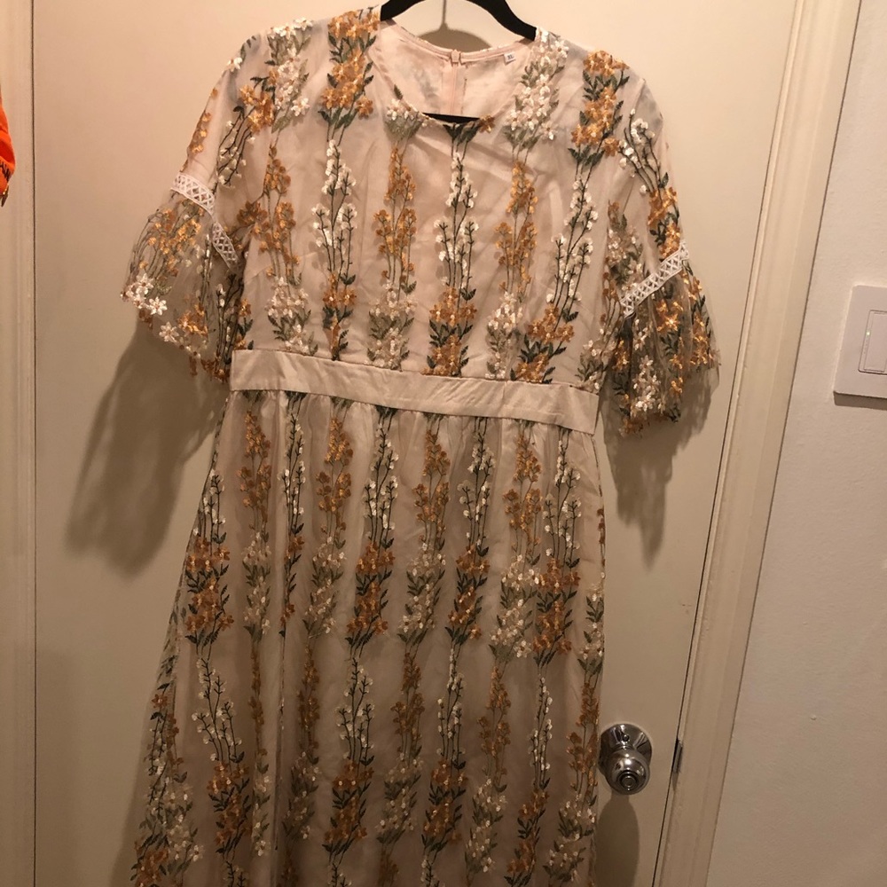 lace flower dress